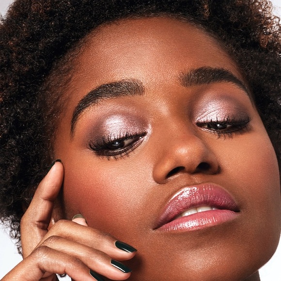 Urban Decay
Naked3 Eyeshadow Palette (12 x 1.41 g) - Picture 8 of 9